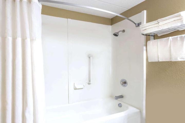 2 Double Beds (2 of 8)