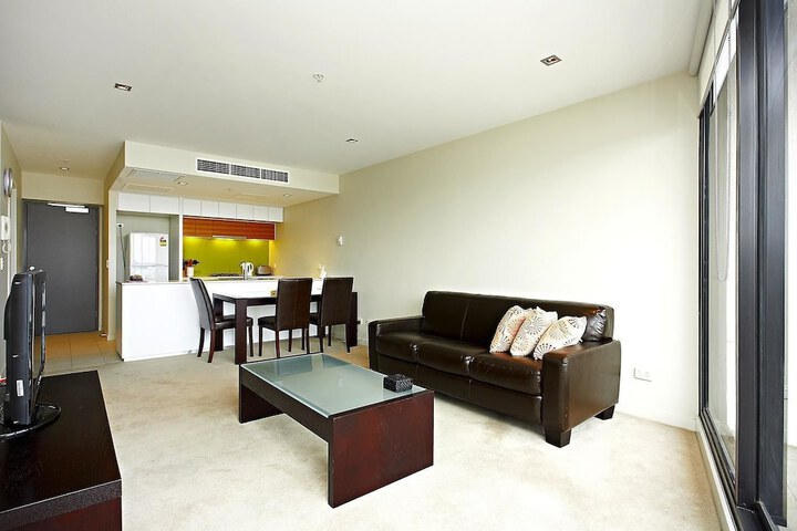 Room 4 of 38