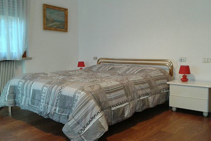 Room 2 of 22