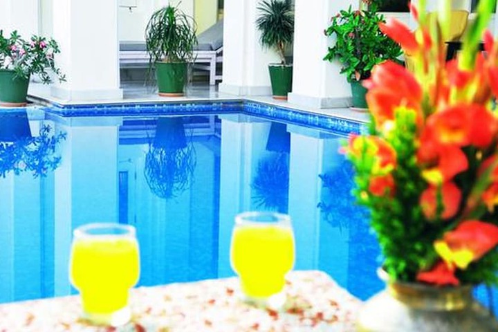Pool 79 of 144