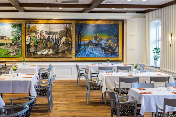 Dining Photos
