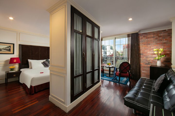 Room 26 of 113