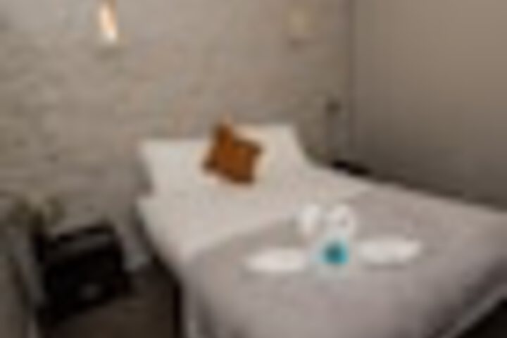 Room 47 of 243