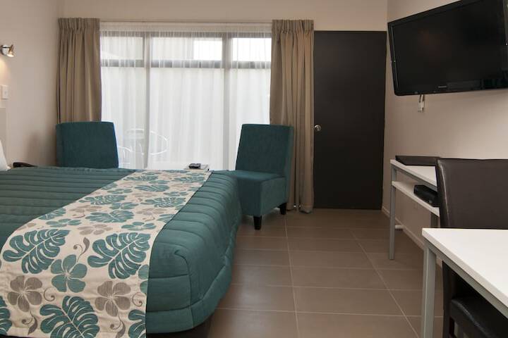 Room 5 of 42
