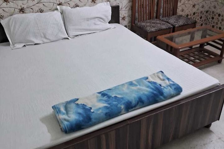 Room 3 of 24