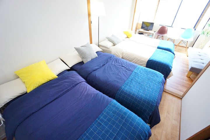 Room 17 of 30