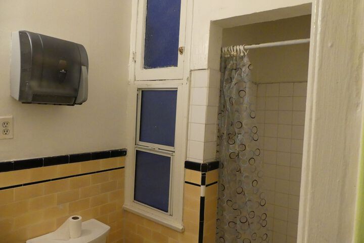 Room 46 of 57