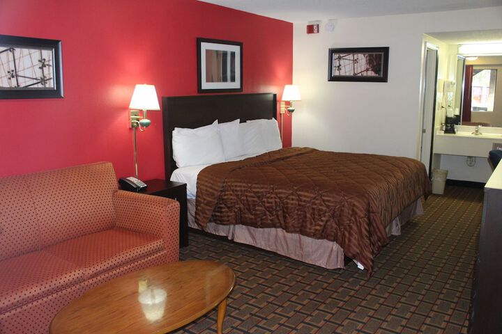 1 King Bed (31 of 31)
