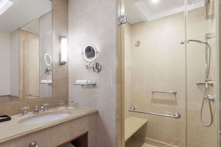 Room 20 of 104