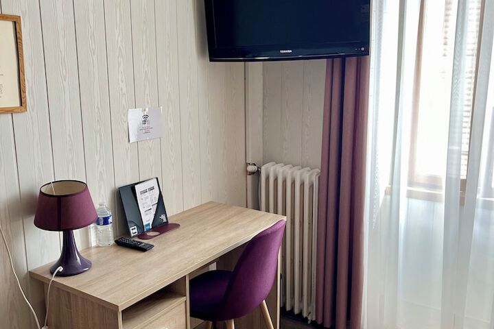 Room 15 of 30