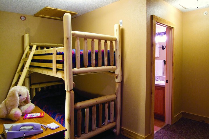 Room 30 of 85