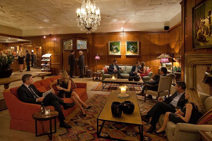 Entrance & Lobby