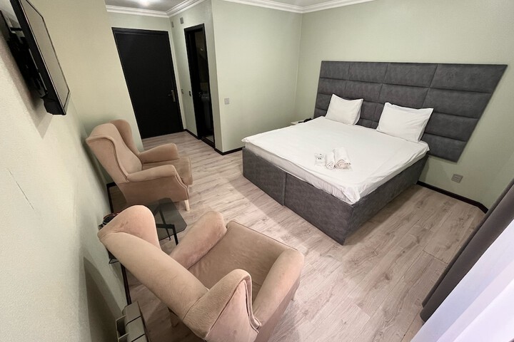 Room 15 of 50