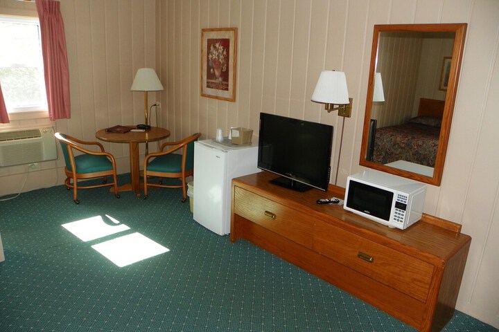 Room 11 of 29