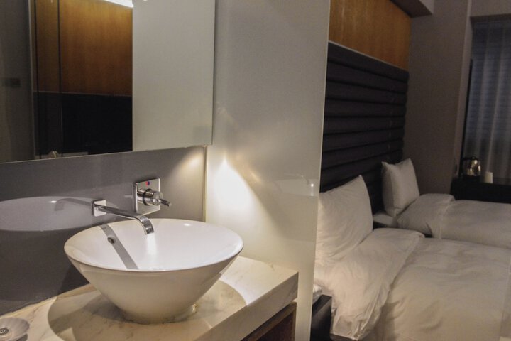 Room 11 of 41