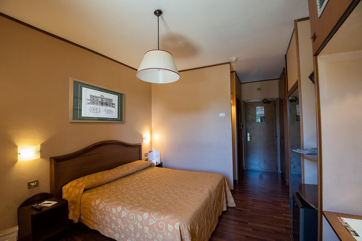 Room 3 of 5