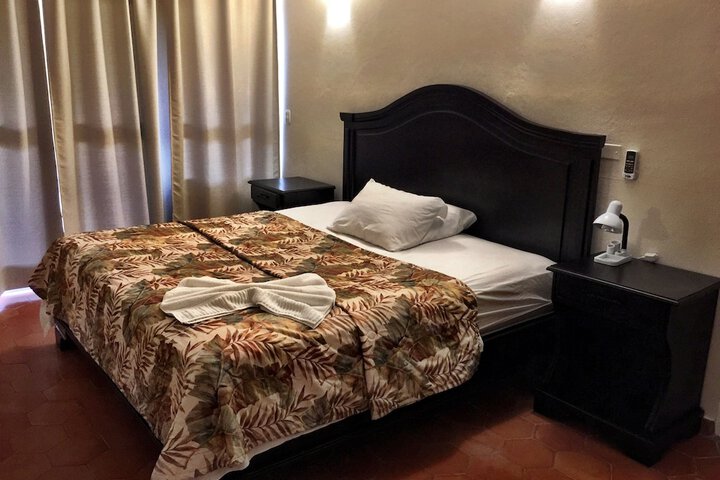 Room 5 of 50