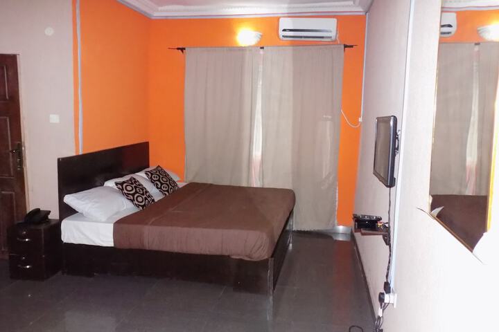 Room 9 of 46