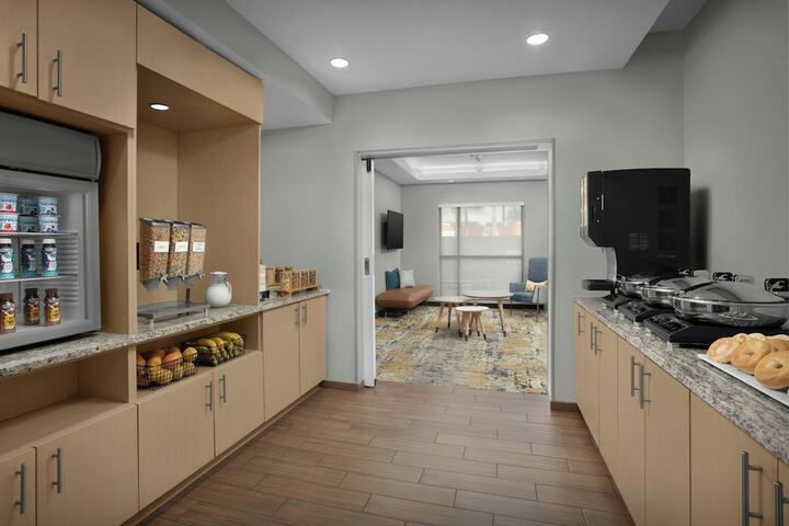 Breakfast/Coffee Service 38 of 42