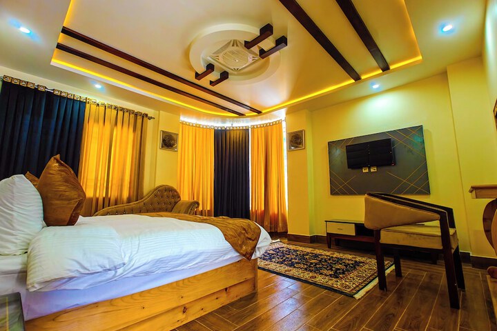 Room 5 of 43