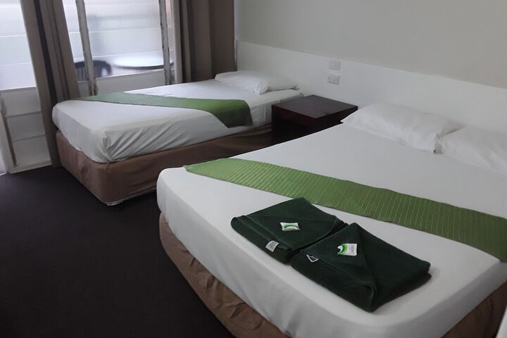 Room 6 of 15