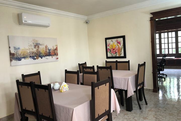 Dining 157 of 170