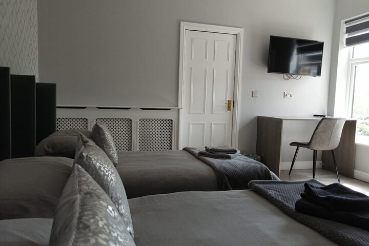 Room 5 of 15