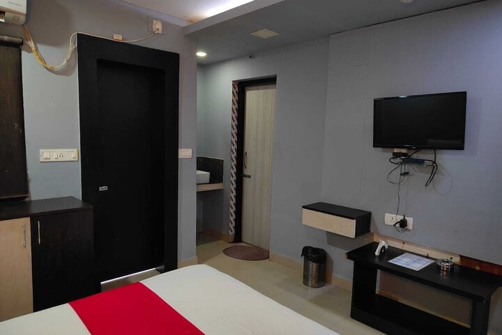 Room 12 of 21
