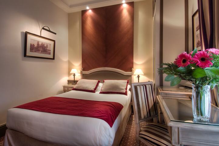Room 6 of 29