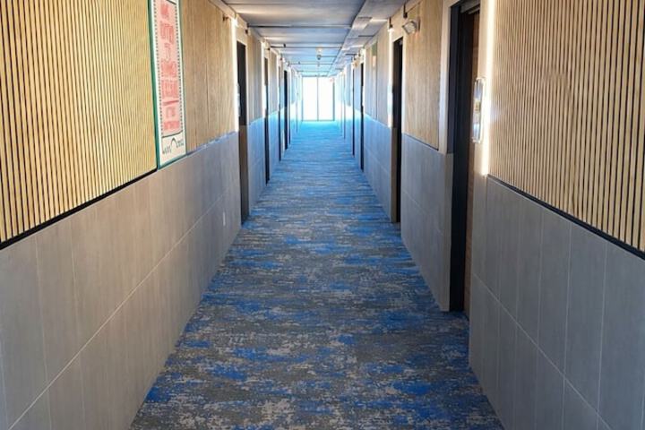 Ballroom/Hall 12 of 15