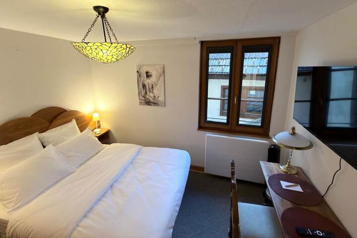 Room 12 of 23