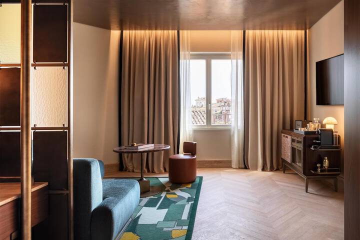 Room 50 of 94