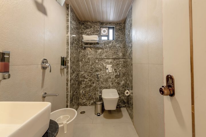 Room 40 of 53