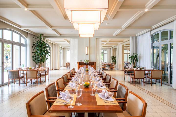 Dining 57 of 72
