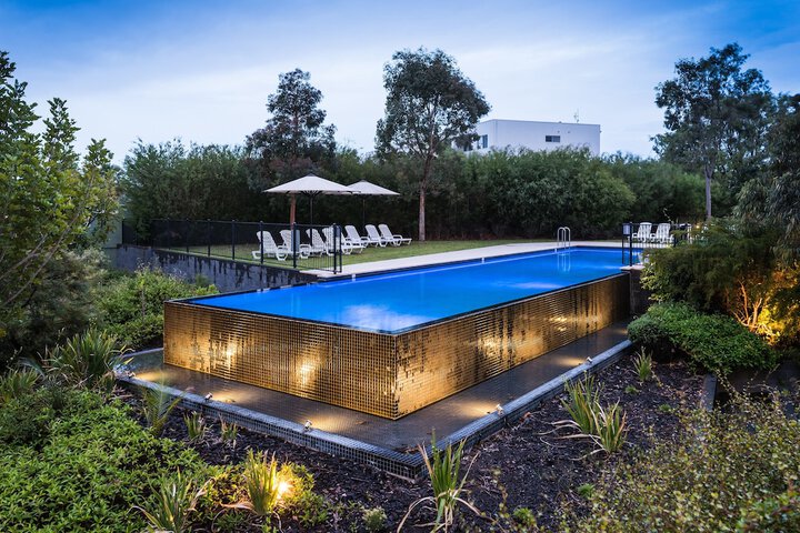 Pool 85 of 125