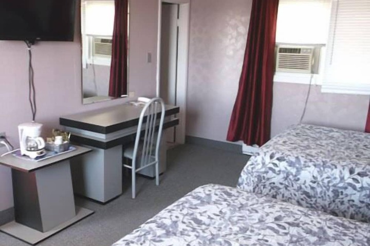 Room 8 of 47