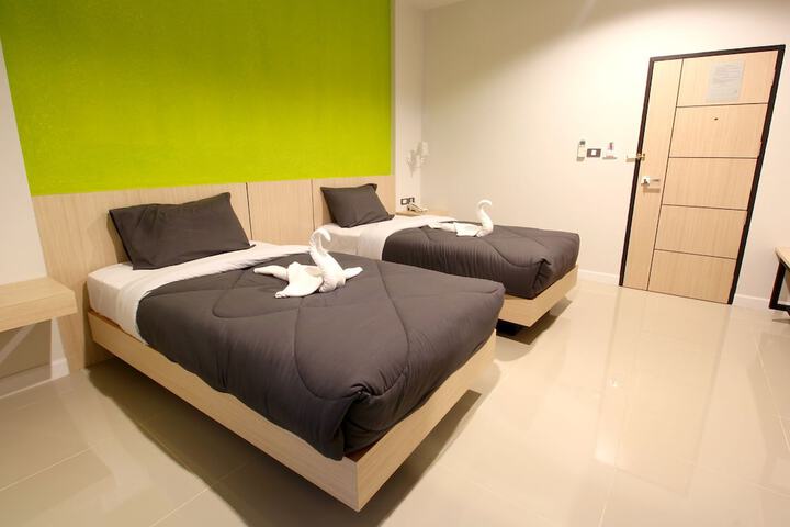 Room 9 of 29