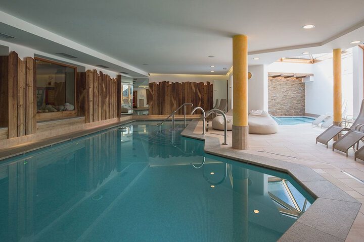 Hotel with Pool