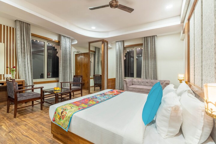 Room 10 of 76