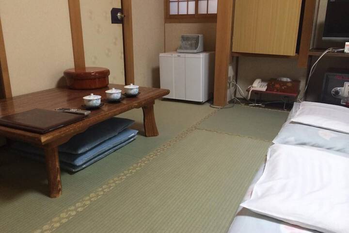 Room 9 of 31