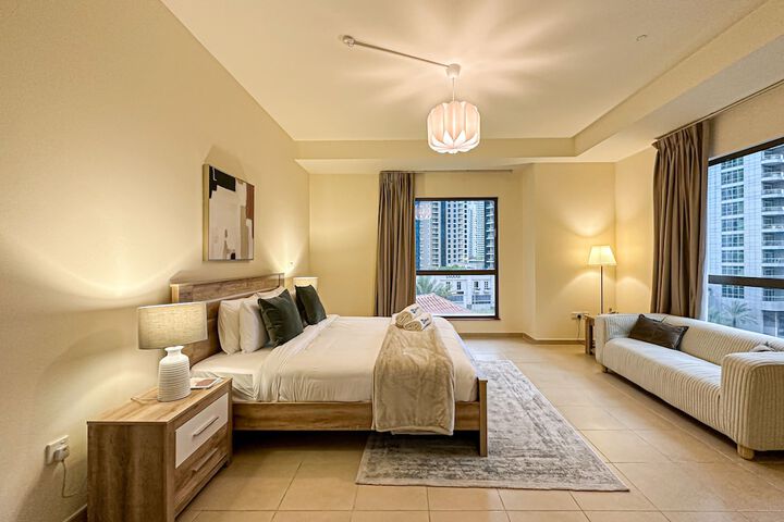 Room 2 of 53
