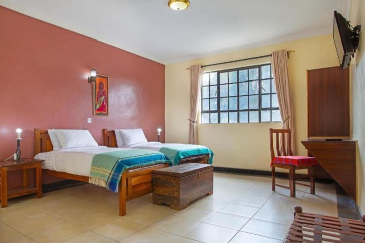 Room 8 of 35