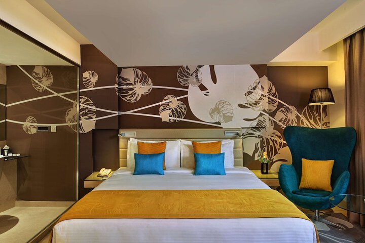 Room 4 of 26