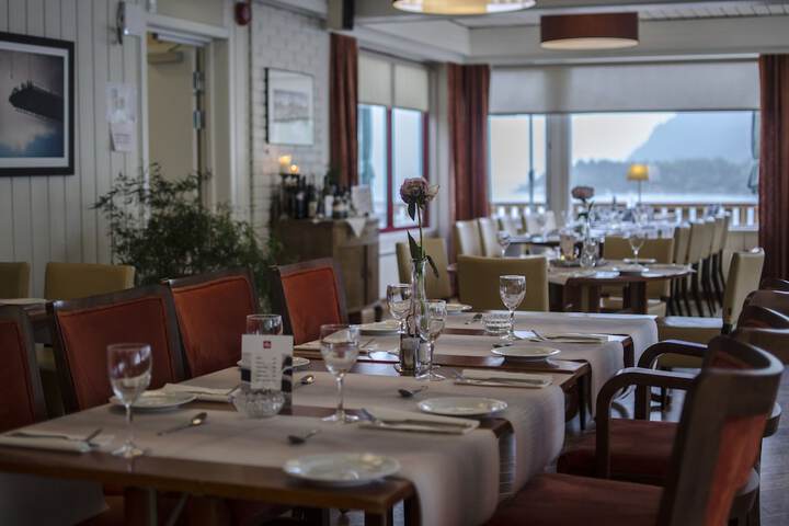 Dining 66 of 104