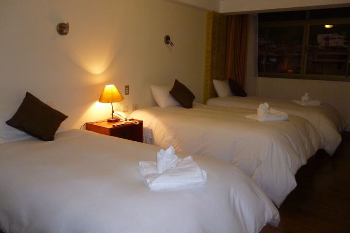 Room 10 of 19