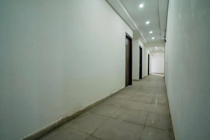 Room 10 of 17