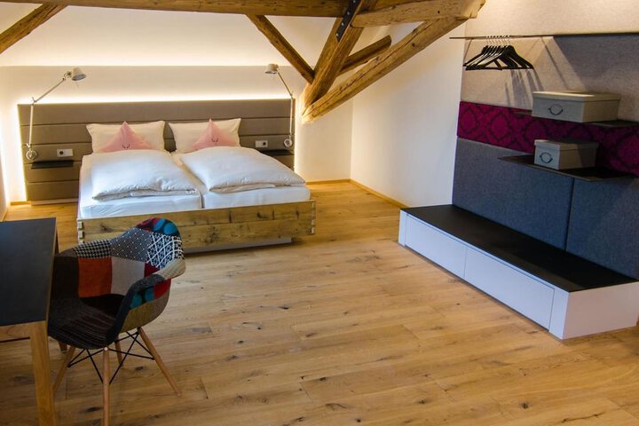 Room 29 of 63