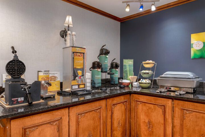 Breakfast/Coffee Service 37 of 46