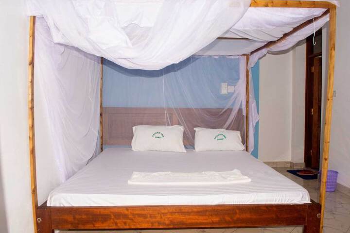 Room 3 of 54
