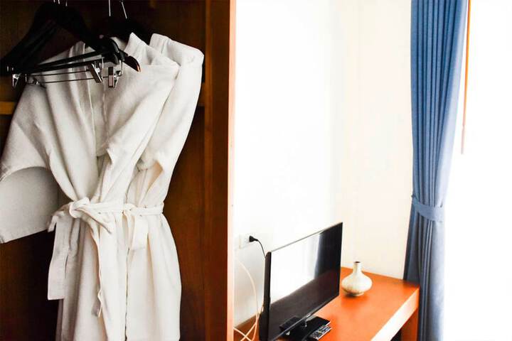 Room 13 of 150